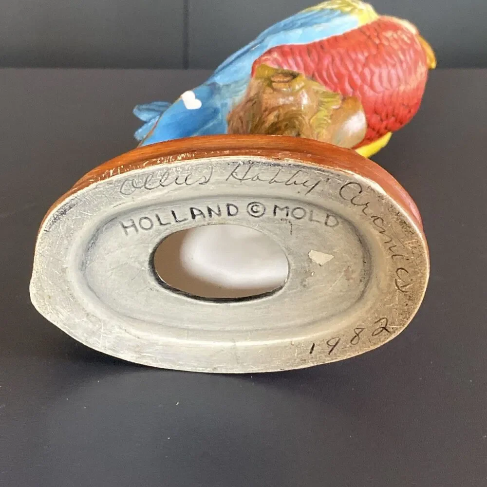 Vintage 1982 Holland Mold Ceramic Parrot Figure 10